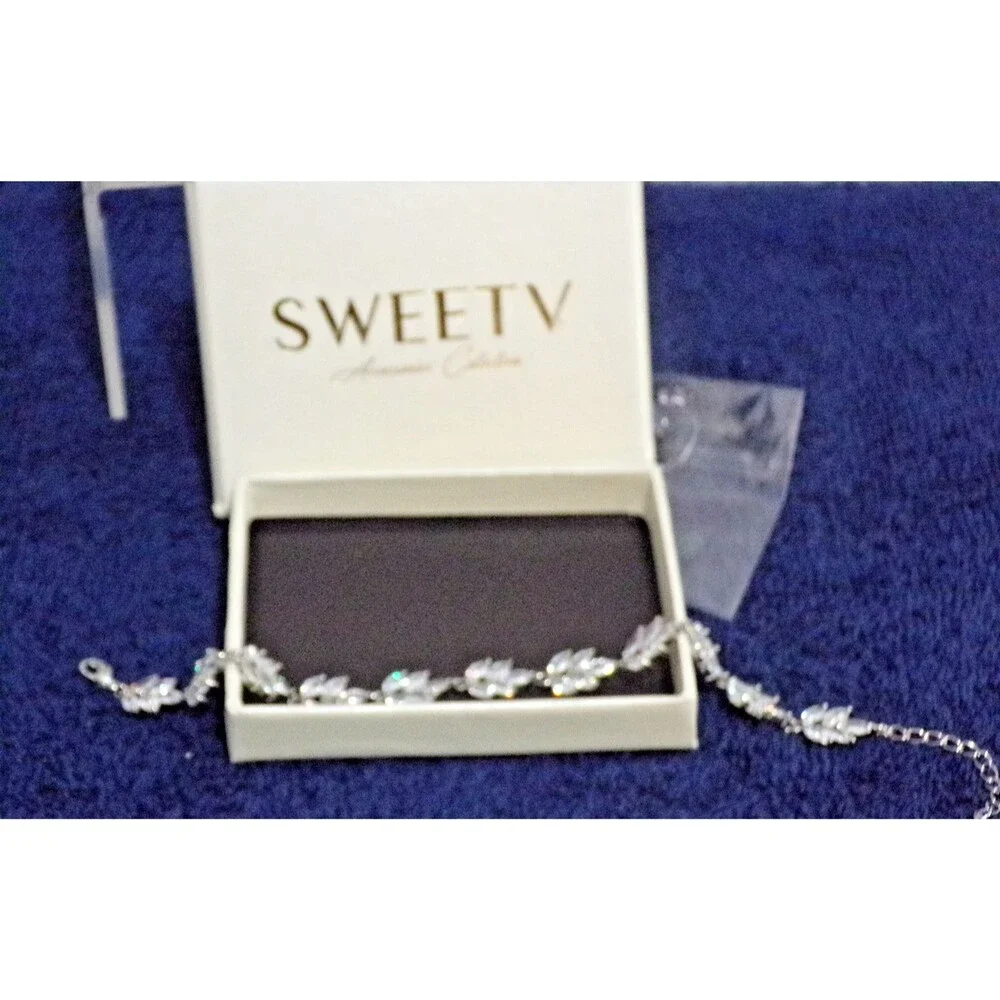 Sweetv Accessories Collection Bracelet w/Rhinestones Leaf Design Claw Closure‎
